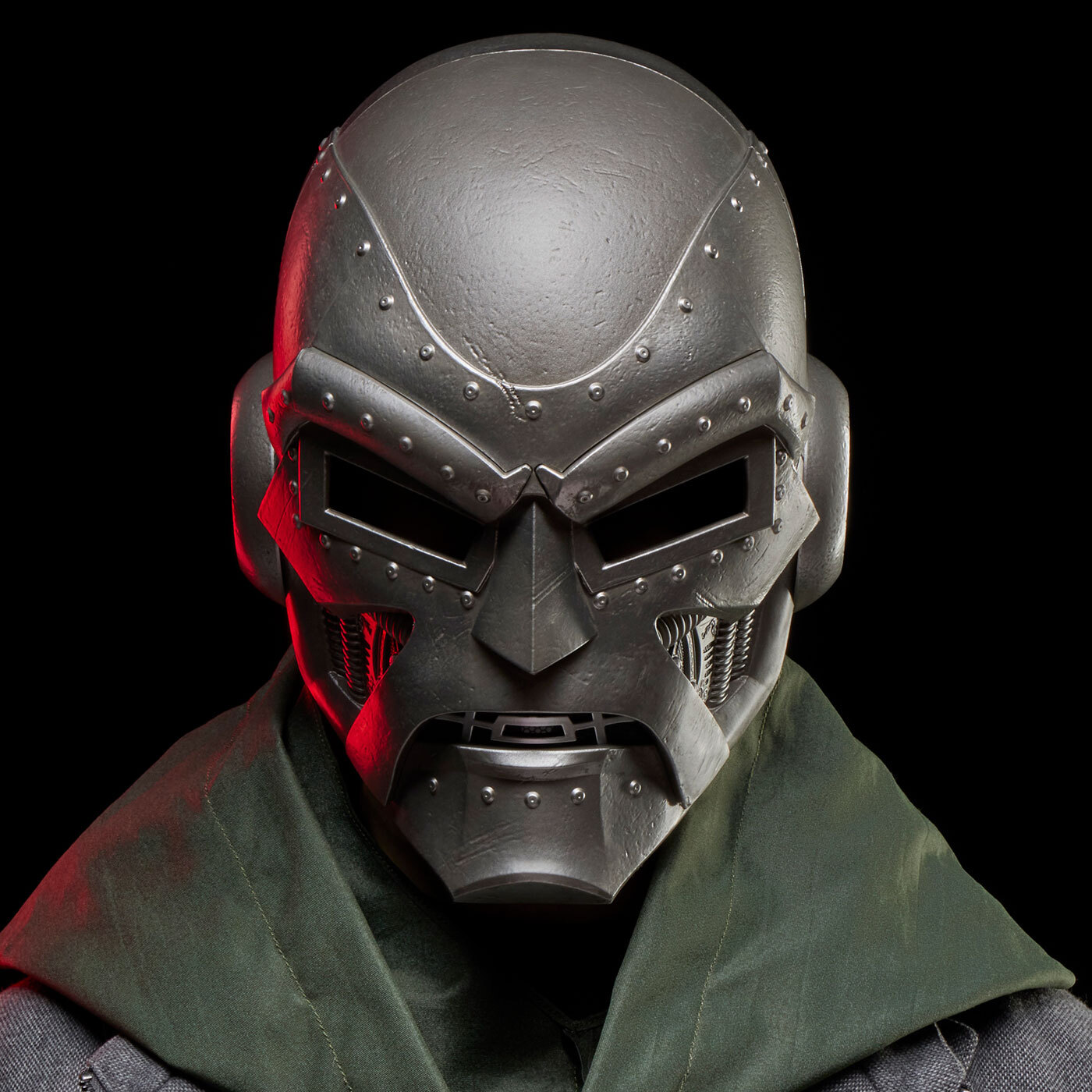 マーベルレジェンド アベンジャーズ ドクター・ドゥーム 1/1 スケール レプリカ ヘルメット 国内版 未開封 入荷写真