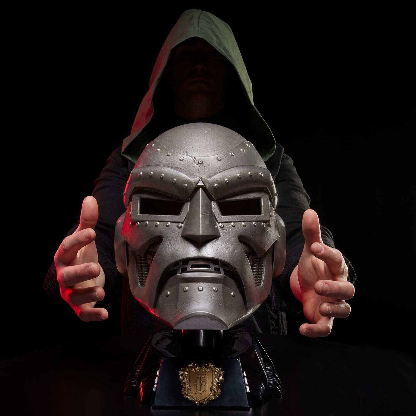 マーベルレジェンド アベンジャーズ ドクター・ドゥーム 1/1 スケール レプリカ ヘルメット 国内版 未開封 入荷写真