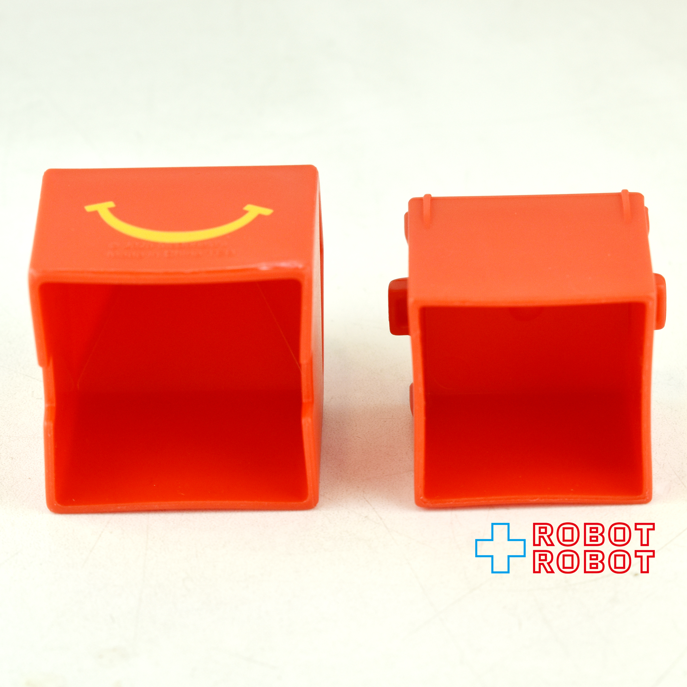 マクドナルド ミニチュアマクドナルド レッドハッピーセットボックス ハッピーミールトイ 2025 中国製 日本流通版 側面にmマーク無し 入荷写真