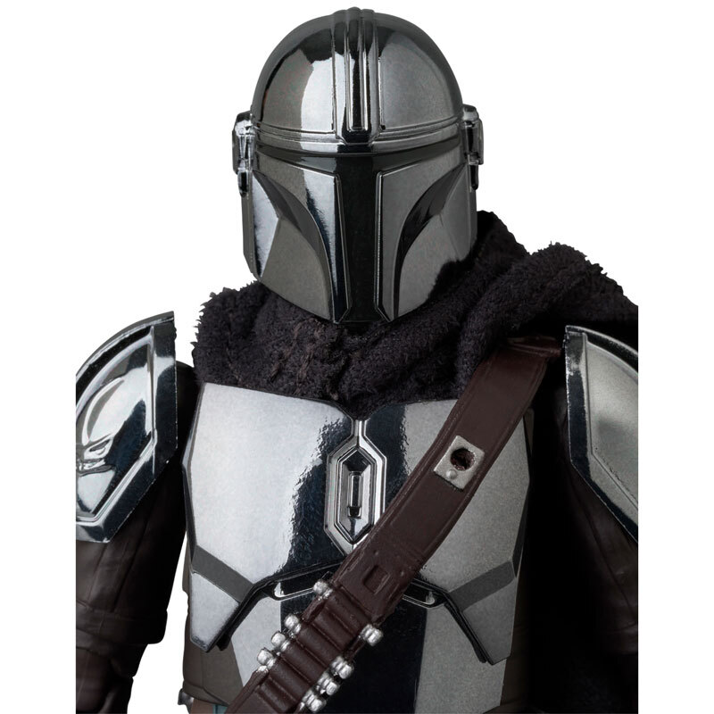 メディコム・トイ MAFEX マフェックス No.256 スター・ウォーズ マンダロリアン / マンダロリアン クロームVer. アクションフィギュア 入荷写真