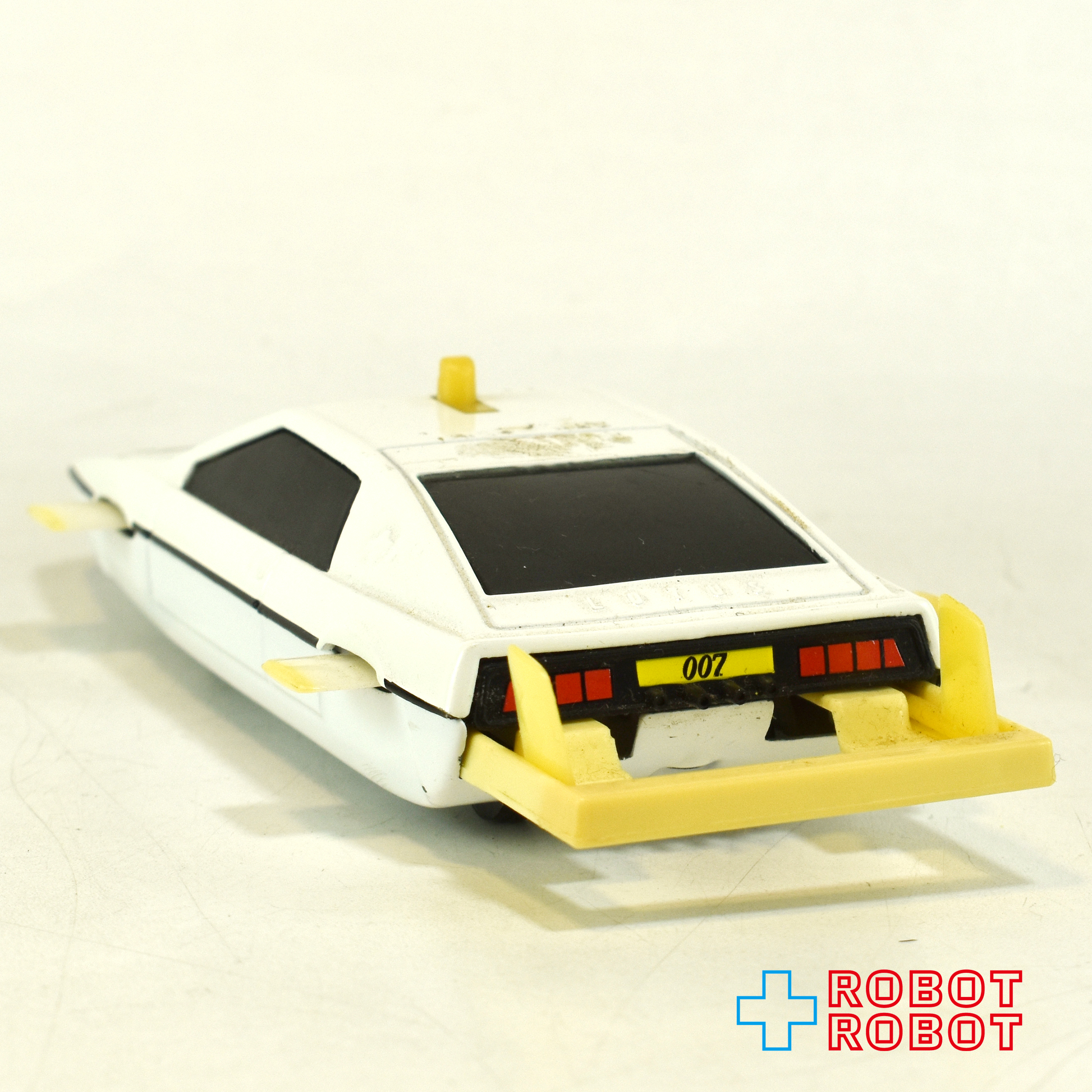 コーギー 007 私を愛したスパイ 1/36 ロータス・エスプリ（潜水艇モード） 入荷写真