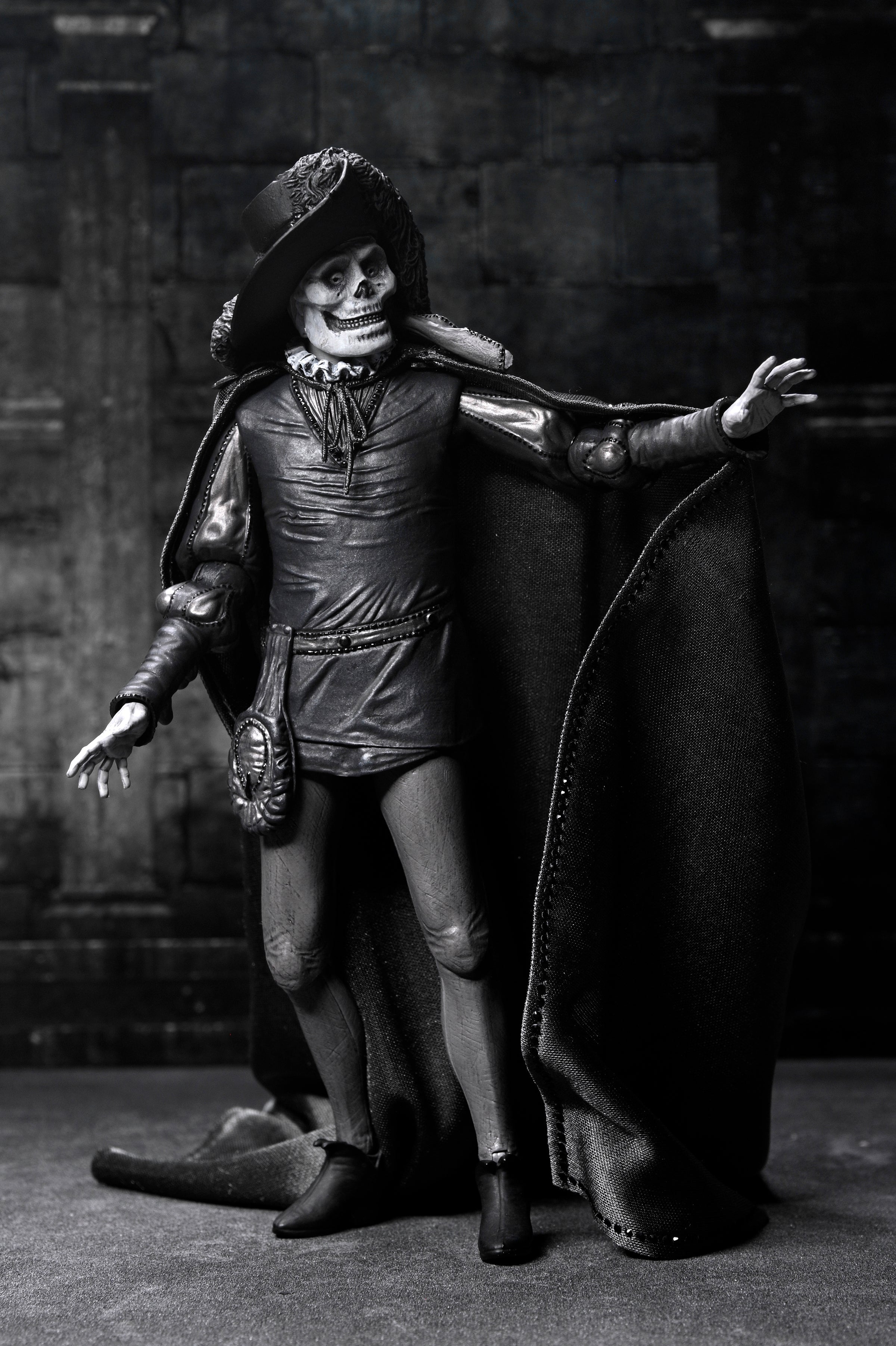 NECA ネカ オペラ座の怪人 アルティメット (ブラック＆ホワイト) 1925 7インチ アクションフィギュア 未開封 入荷写真