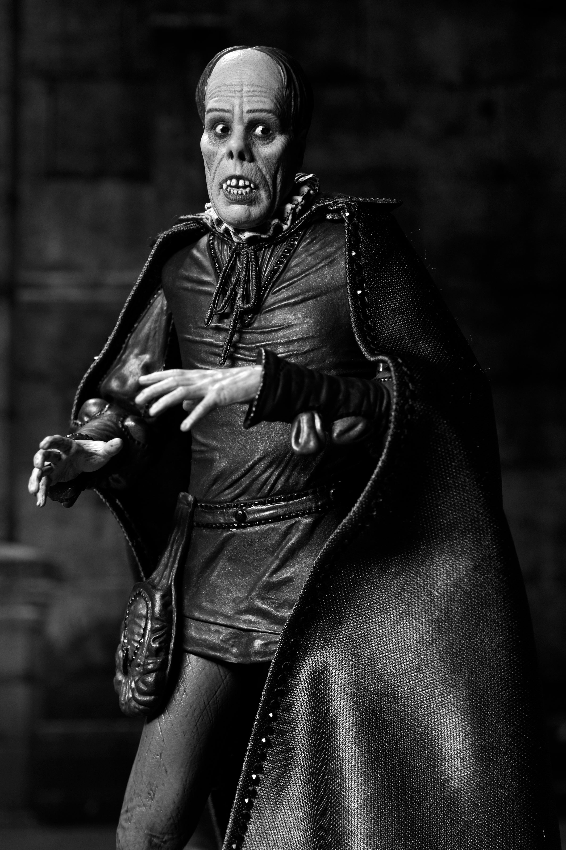 NECA ネカ オペラ座の怪人 アルティメット (ブラック＆ホワイト) 1925 7インチ アクションフィギュア 未開封 入荷写真