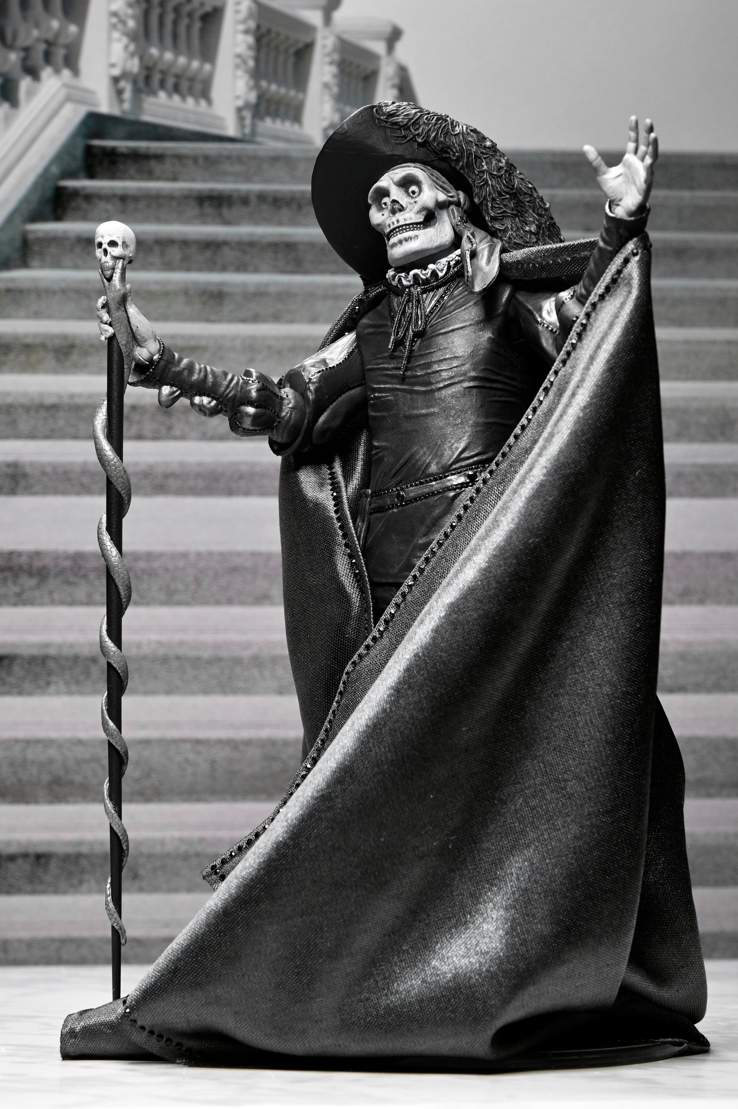 NECA ネカ オペラ座の怪人 アルティメット (ブラック＆ホワイト) 1925 7インチ アクションフィギュア 未開封 入荷写真