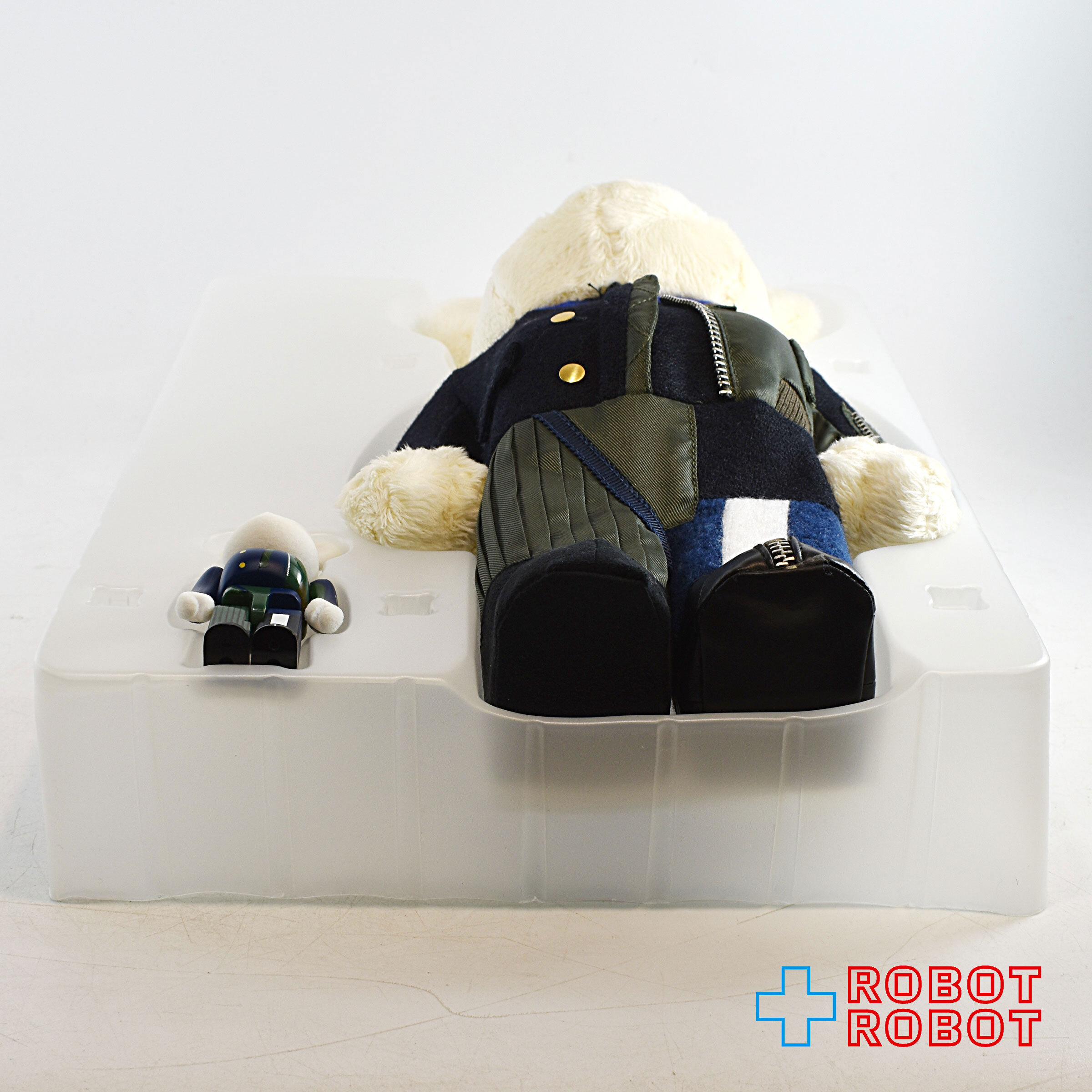 メディコム BE@RBRICK 100％ & 400% ベアブリック sacai サカイ 2018AW 開封品 入荷写真