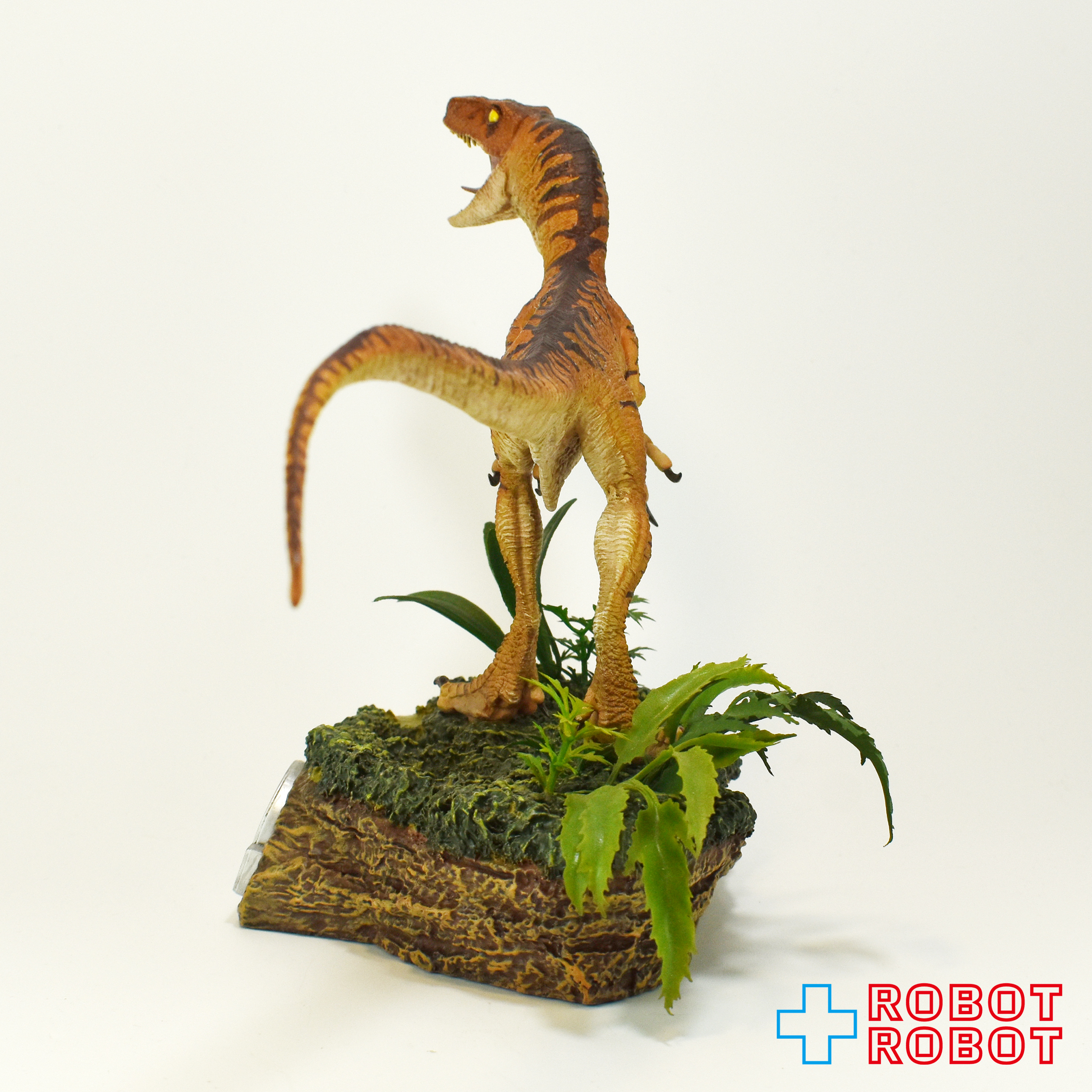 アイアンスタジオ ロスト・ワールド / ジュラシック・パーク ヴェロキラプトル 1/10スケール スタチュー ルース 入荷写真