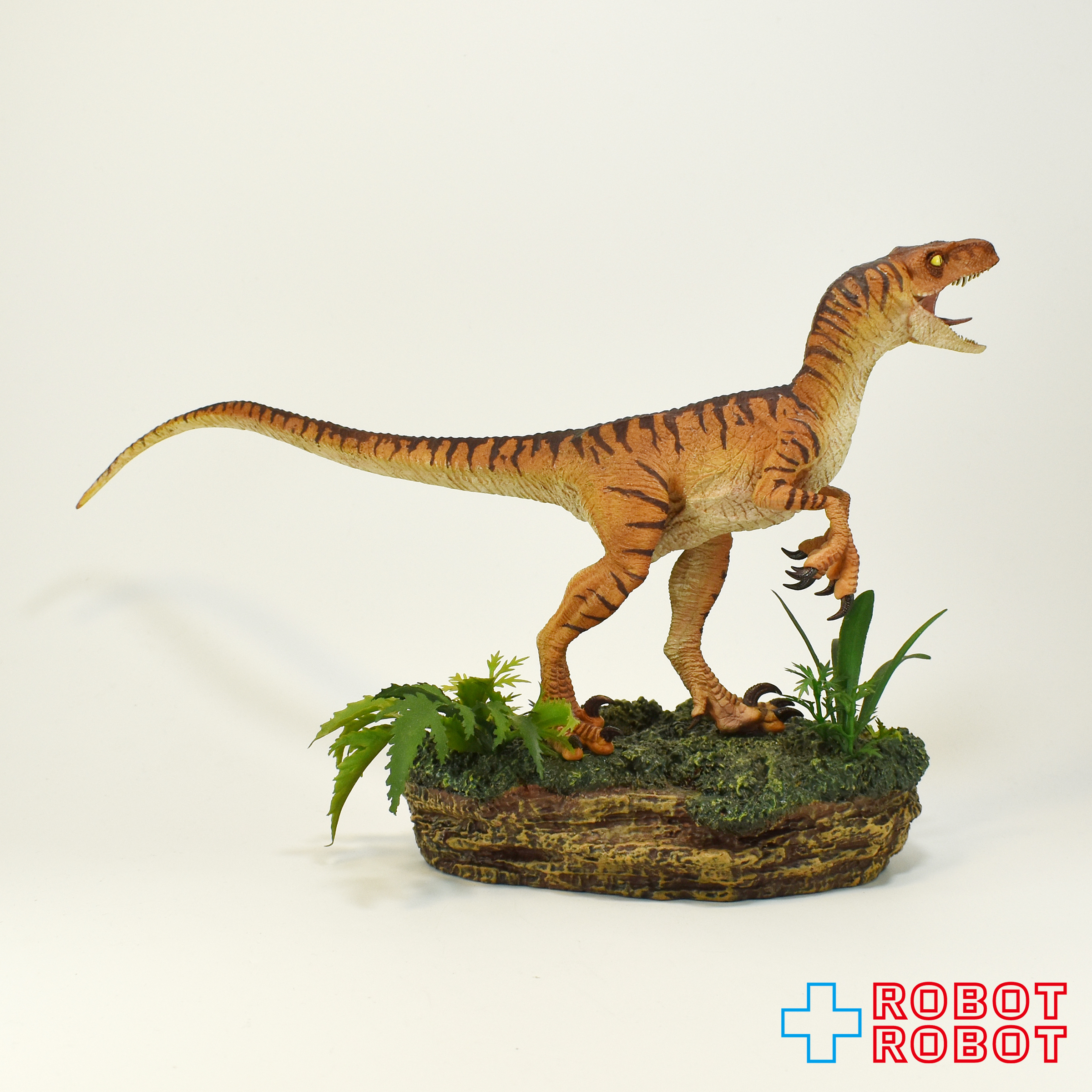 アイアンスタジオ ロスト・ワールド / ジュラシック・パーク ヴェロキラプトル 1/10スケール スタチュー ルース 入荷写真