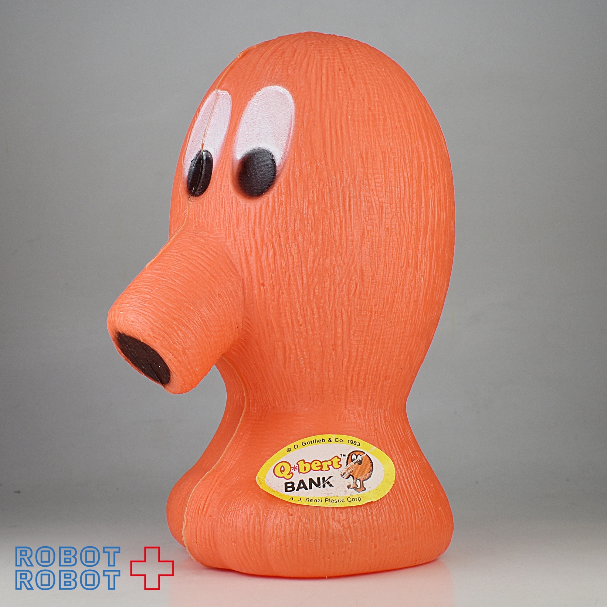 Q*bert BANK キューバート ポリ貯金箱 小 入荷写真