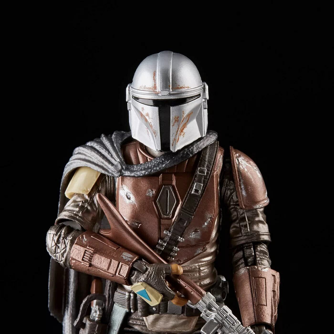 スター・ウォーズ ブラックシリーズ カーボナイズド #94 マンダロリアン 6インチフィギュア ※開封美品 入荷写真