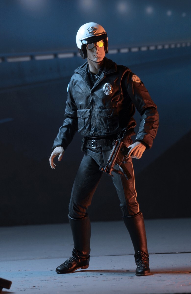 ネカ ターミネーター2 モーターサイクル・コップ T-1000 アルティメイト 7インチアクションフィギュア 未開封 入荷写真