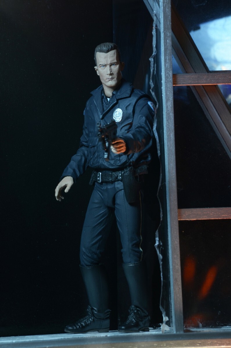 ネカ ターミネーター2 モーターサイクル・コップ T-1000 アルティメイト 7インチアクションフィギュア 未開封 入荷写真