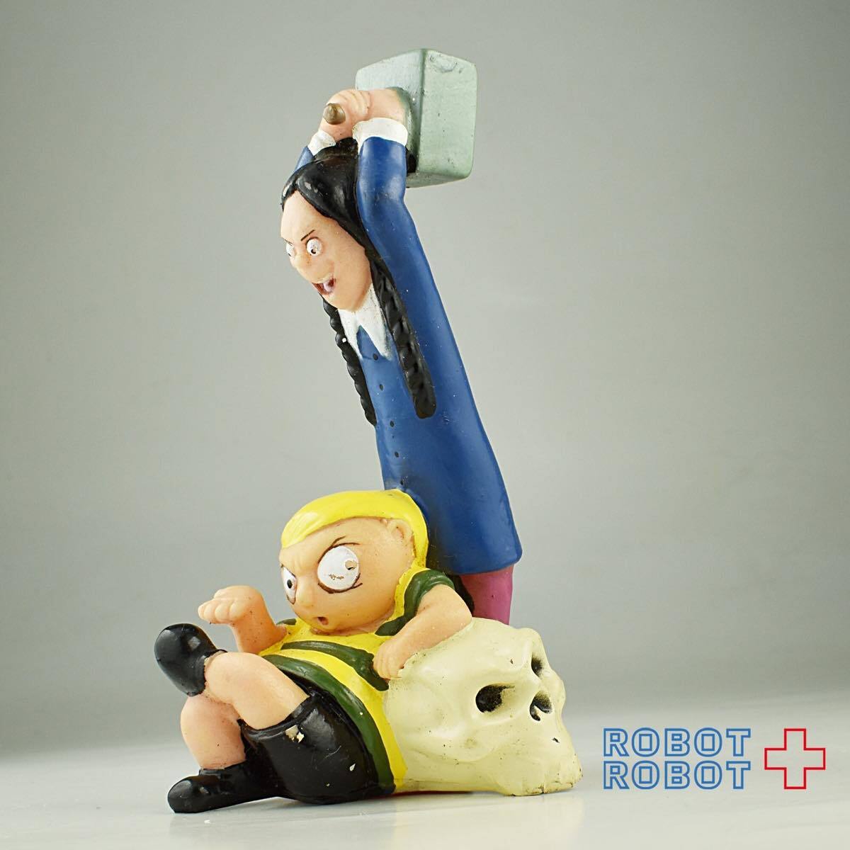 アダムス・ファミリー キャンディートッパー ウェンズデー パグズリー 指人形付きキャンディディスペンサー 入荷写真