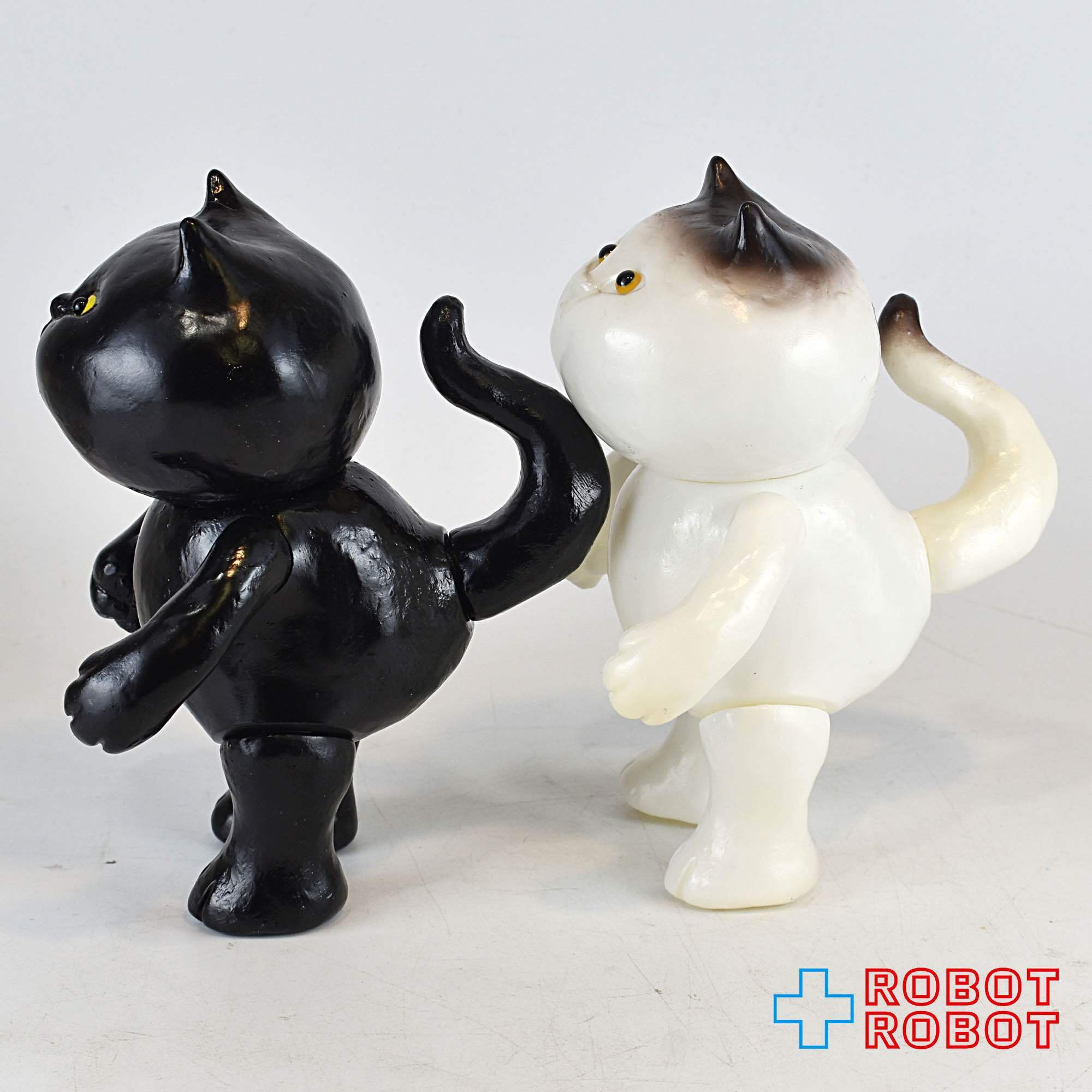 ナガモトマイ フテネコ 猫ソフビ 猫式 ver 2体セット 入荷写真