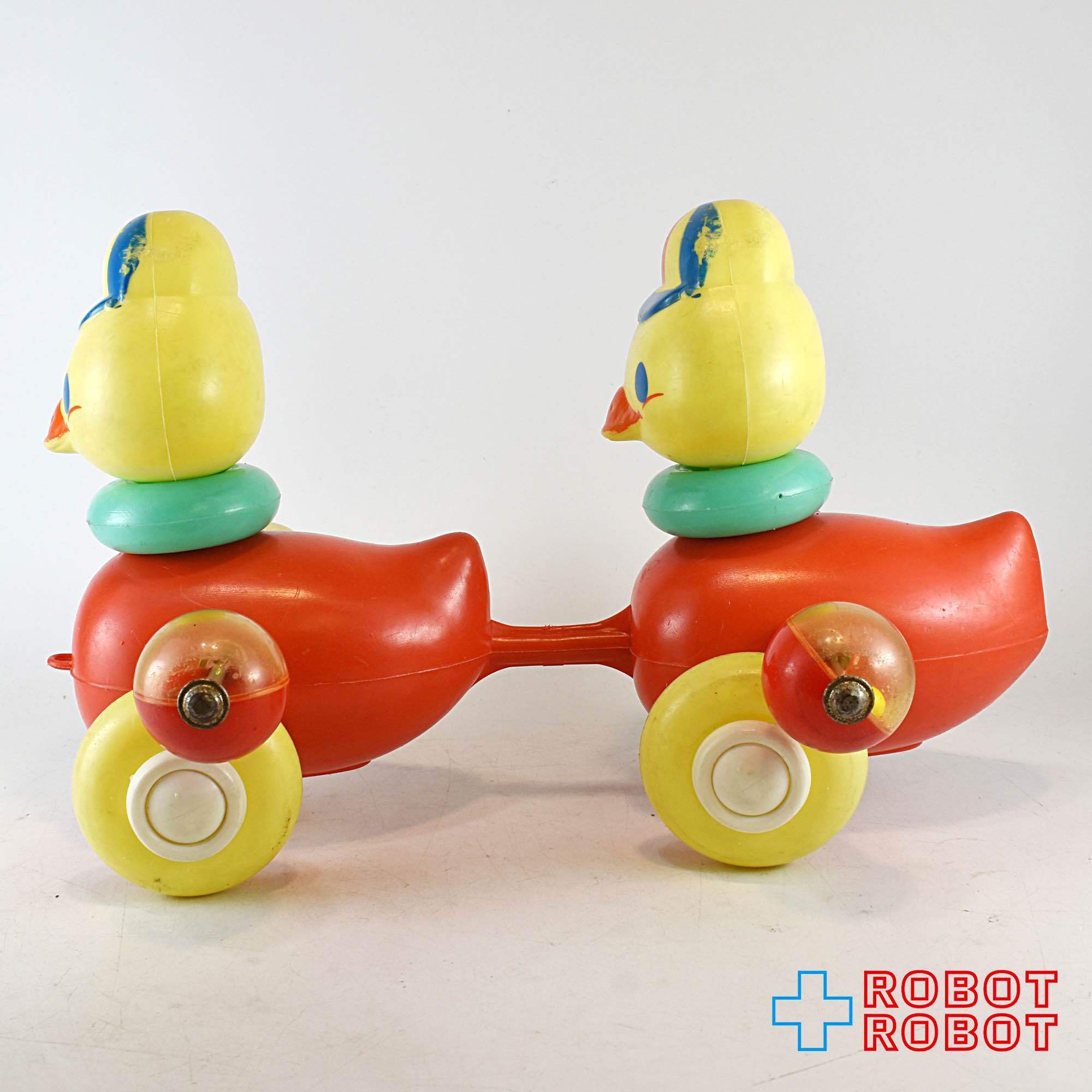 フランスEducalux社 双子のひよこのプルトイ 入荷写真