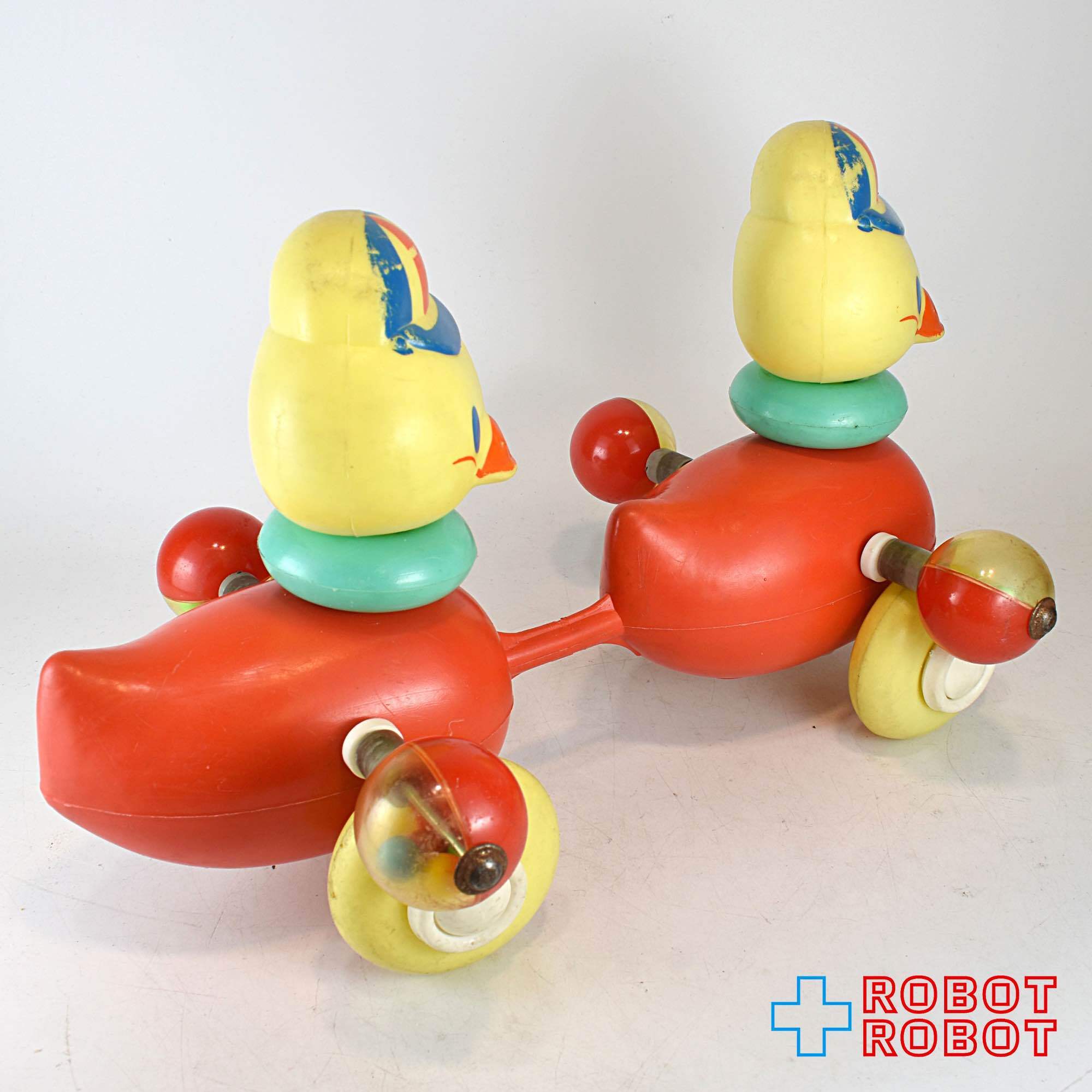 フランスEducalux社 双子のひよこのプルトイ 入荷写真