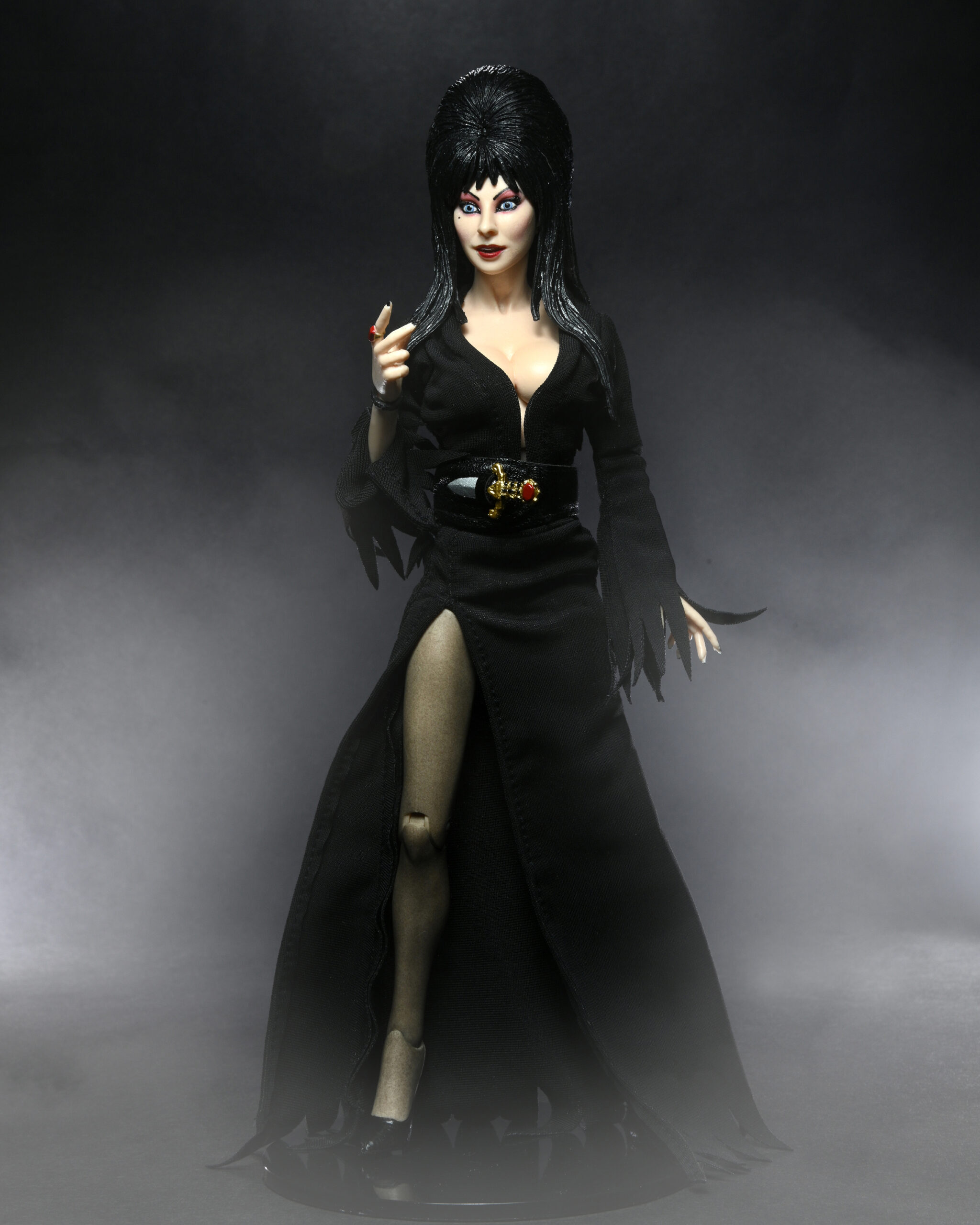 NECA エルヴァイラ 8インチ アクションドール 未開封 入荷写真