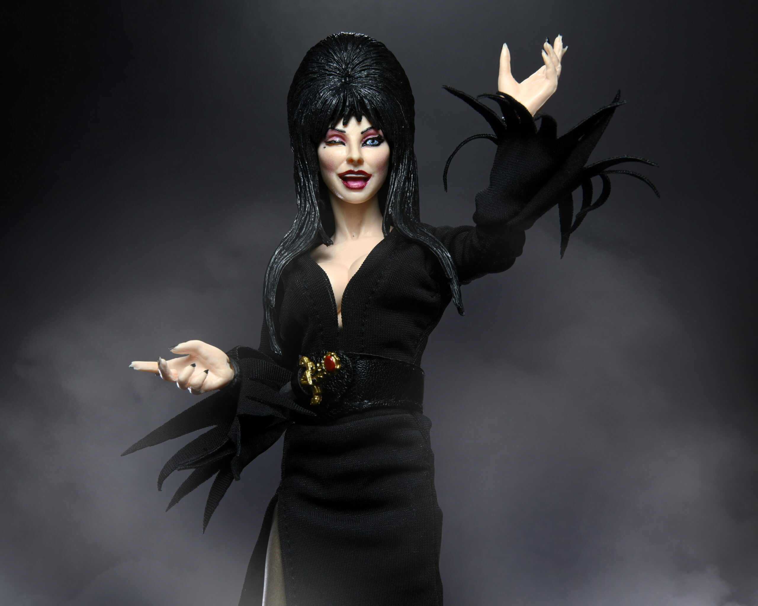 NECA エルヴァイラ 8インチ アクションドール 未開封 入荷写真