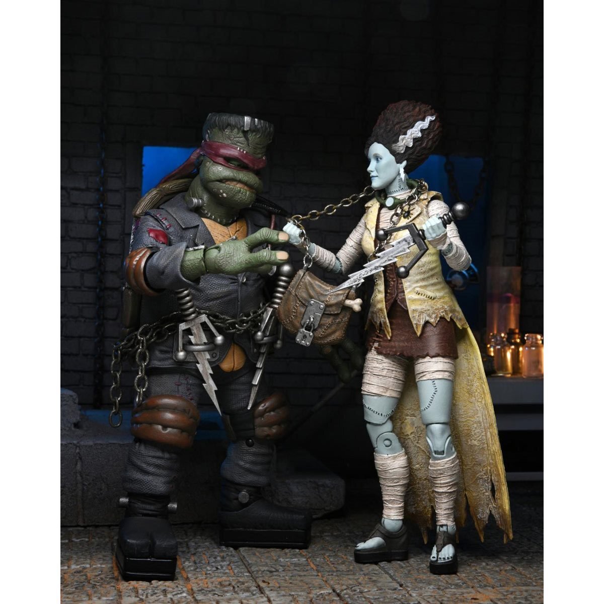 ネカ TMNT タートルズ ユニバーサル・モンスター エイプリル as フランケンシュタイの花嫁 アルティメット 7インチ アクションフィギュア 未開封 入荷写真