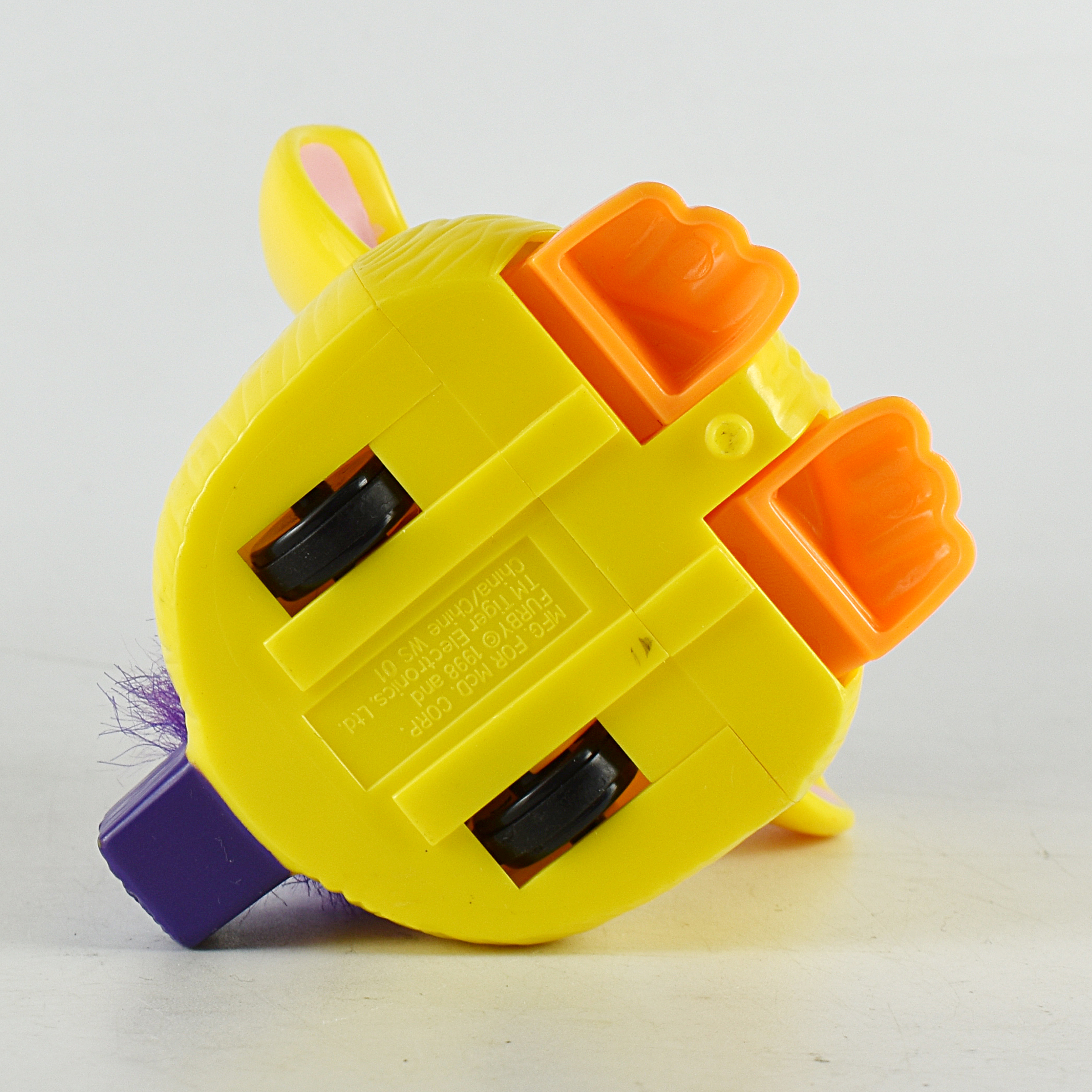 マクドナルド ファービー プルバック走行 黄色 x 紫 ハッピーミールトイ 1998 入荷写真