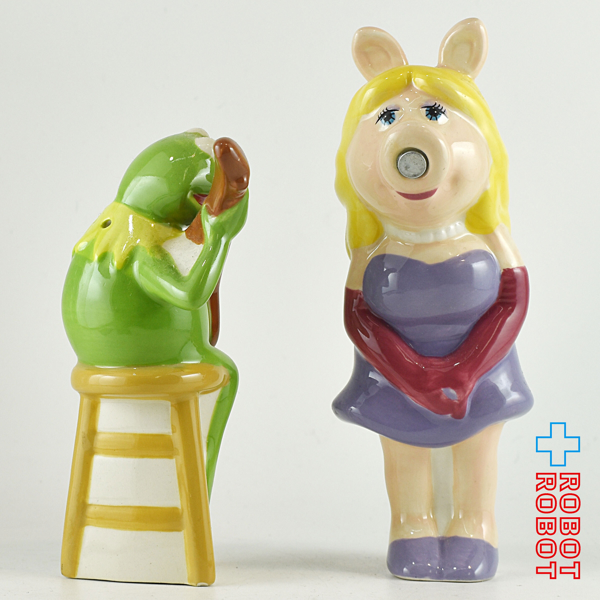 マペッツ ミス・ピギー キッシング カーミット マグネティック ソルト & ペッパー シェイカーズ 箱入 入荷写真