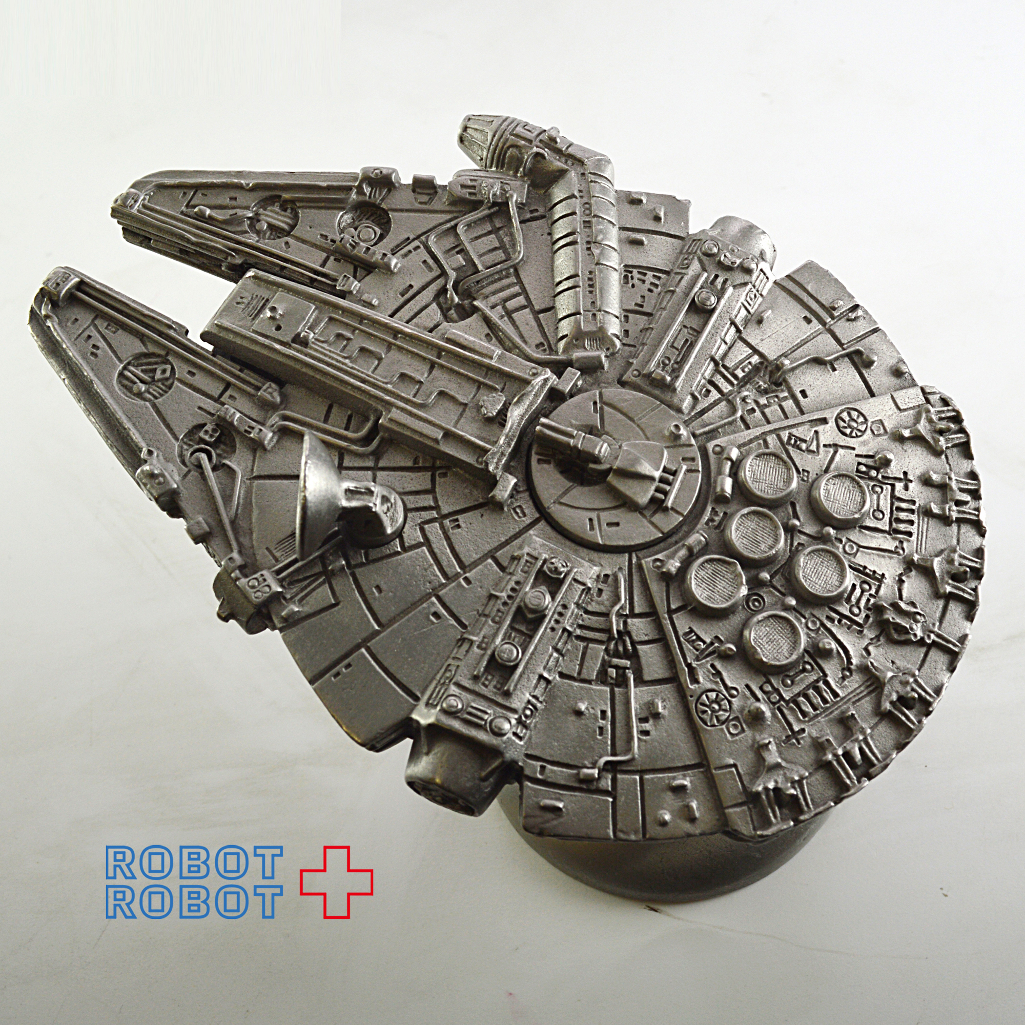 スター・ウォーズ ロークリフ 限定版ミレニアム・ファルコン 台座付ピューターフィギュア 入荷写真