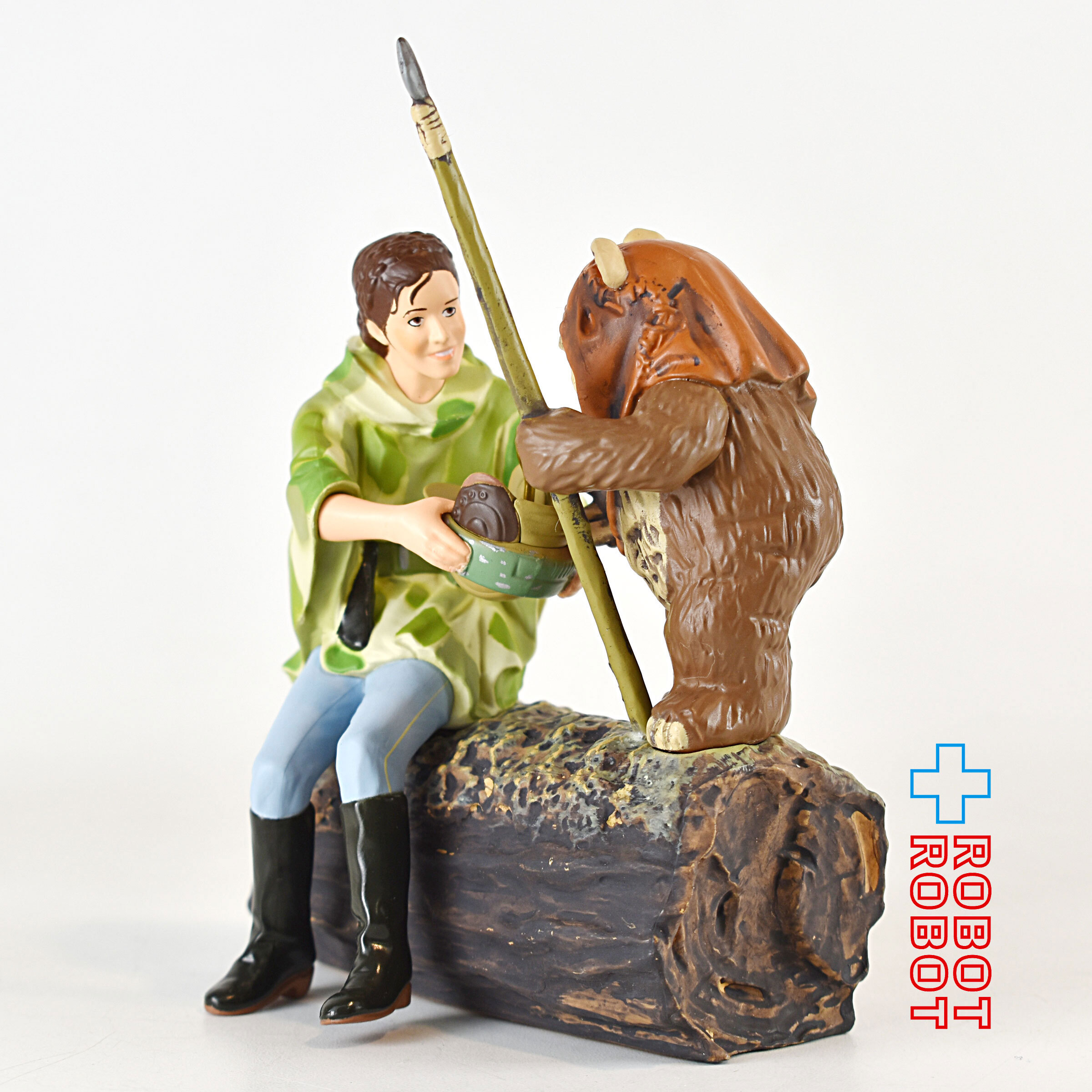 ホールマーク スター・ウォーズ レイア＆イウォーク エンドアの遭遇 オーナメント 箱入 入荷写真