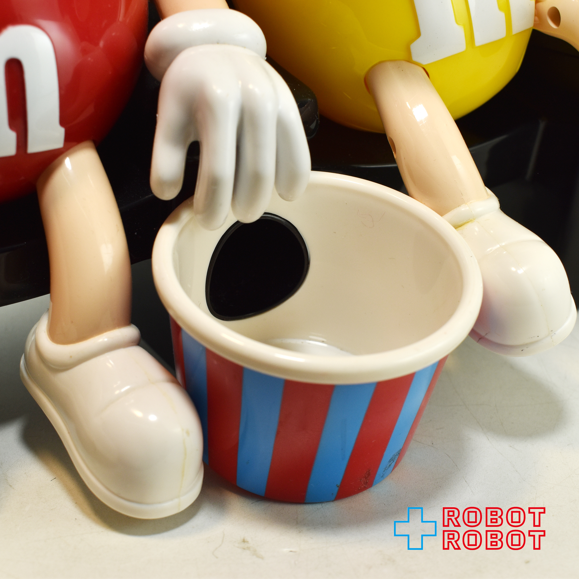 M&M's ディスペンサー 3Dムービー カウチ 黒 限定レアカラー 企業物 入荷写真