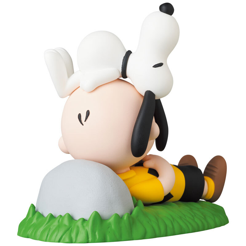 メディコム UDF ピーナッツ シリーズ13 お昼寝 チャーリーブラウン & スヌーピー 未開封 入荷写真